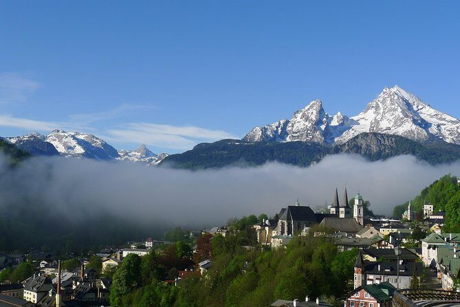 Private Eagle's Nest Tour from Munich ending in Salzburg - Winter reality check: Rossfeld summit if the road is closed