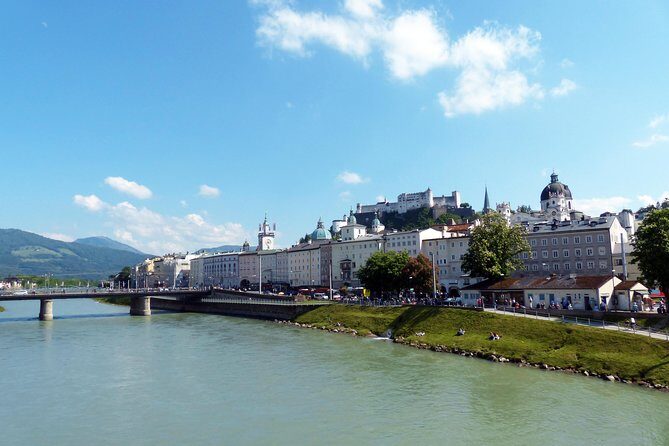 Private Eagle's Nest Tour from Munich ending in Salzburg - Your ride: Mercedes V-Class comfort with a real guide in control