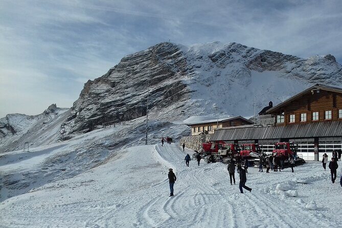 Private: Mount ZUGSPITZE & SNOW Much More - Deluxe Tour from Munich - Garmisch-Partenkirchen: Skistadion and the Olympic-era story