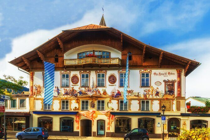 Private Tour to Neuschwanstein Castle & Linderhof from Munich - Oberammergau on the Romantic Road: painted houses and real village rhythm