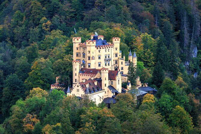 Private Tour to Royal Castle of Neuschwanstein and Hohenschwangau - A private day that starts with Bavarian villages, not paperwork