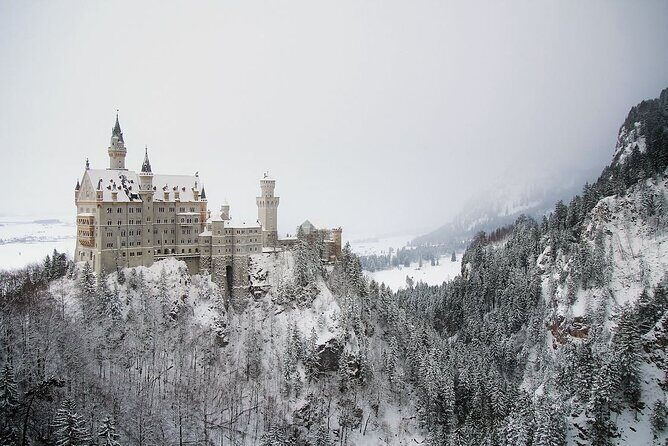 Private Van Tour to Royal Castle of Neuschwanstein from Munich - Schoenegger Käse Alm: Cheese, Sausage, Fresh Bread, and 360 Views