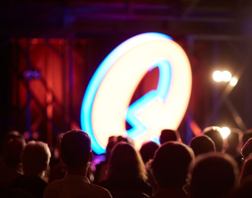 Quatsch Comedy Club München: Die Live Show - Your step-by-step night: voucher exchange and show start