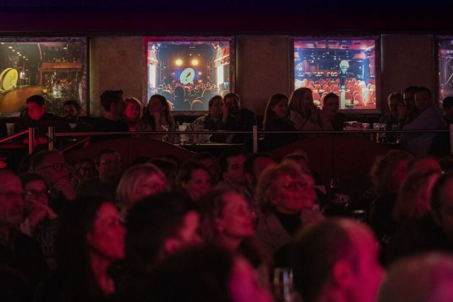 Quatsch Comedy Club München: Die Live Show - Language reality check: German jokes and uncensored delivery