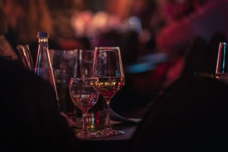 Quatsch Comedy Club München: Die Live Show - Rules that affect your comfort: bags, smoking, and pets