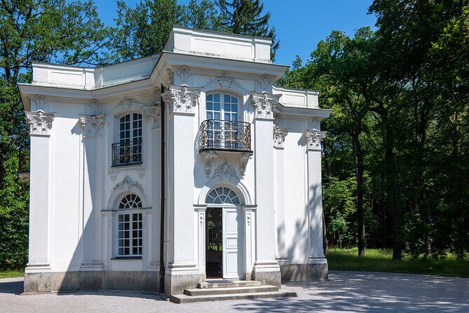 Skip-the-line Nymphenburg Palace Guided Tour with Transfers - Palace gardens and free time in the 5-hour option