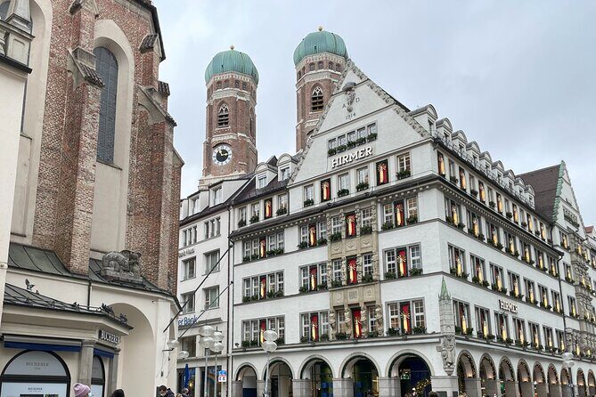 The Perfect Start: Munich PRIVATE Tour with Bavarian Breakfast - Odeonsplatz and the Residence Palace: Old City grandeur on foot