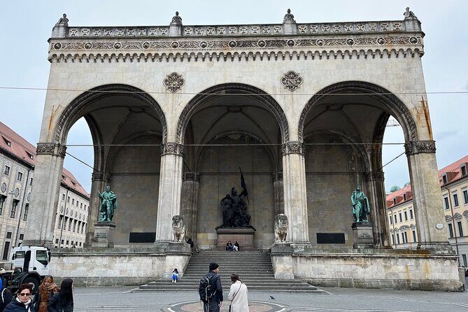 Walking Tour on Origins of Nazism in Munich - English - What you learn about Nazism beyond slogans